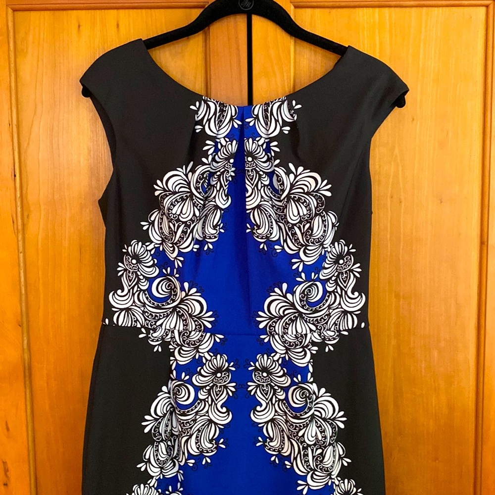 Flattering and comfortable cocktail dress for any sort of dressier event!